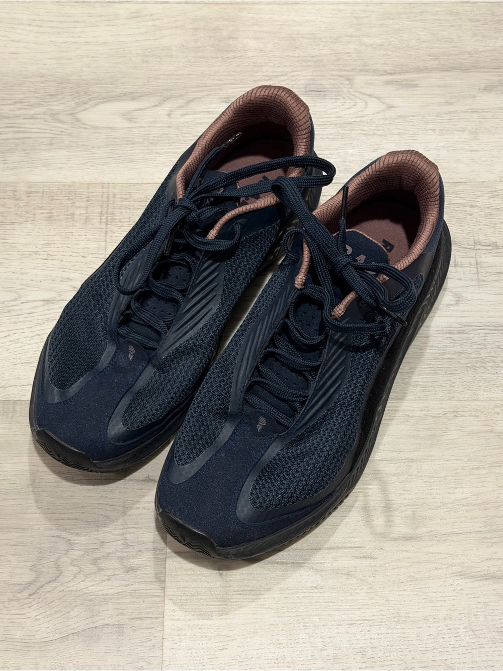 RAD One V1 sz 10 Men's Athletic Mesh Sneakers in Navy with plum Trim